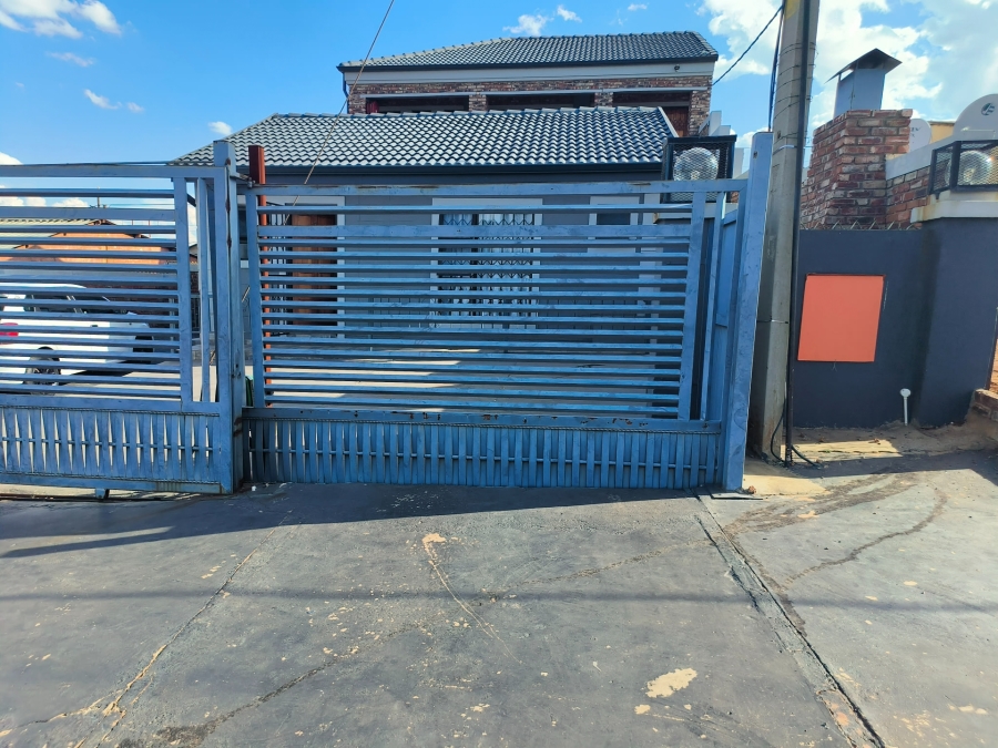 To Let 1 Bedroom Property for Rent in Ikageng North West